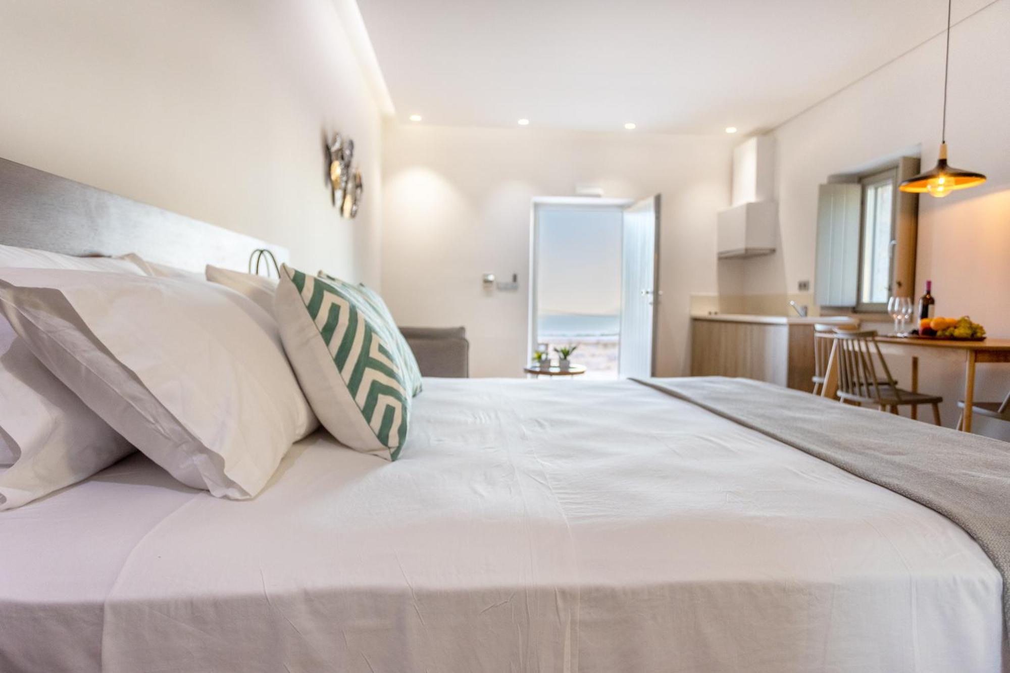 Armantanis Luxury Suites Αρεόπολις Δωμάτιο φωτογραφία